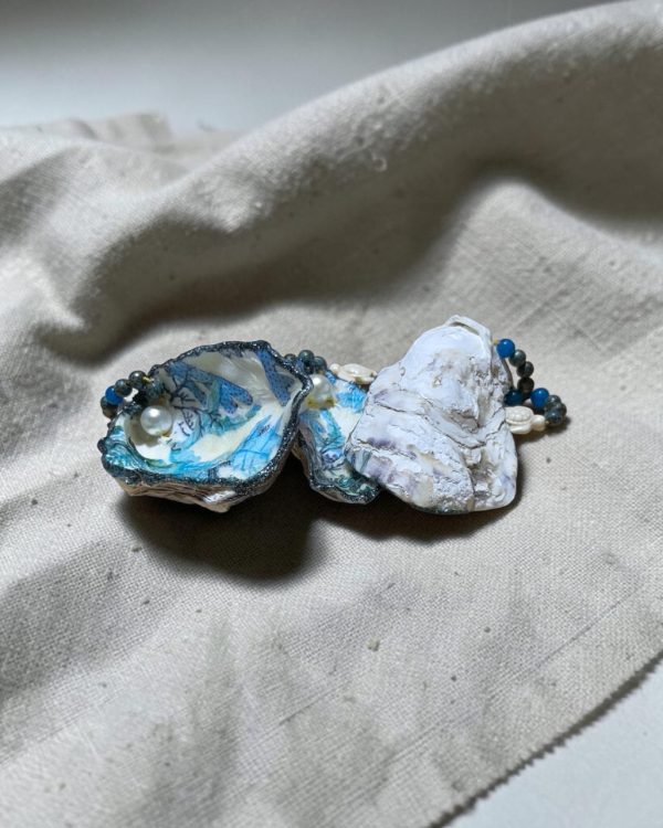 OYSTER ORNAMENTS